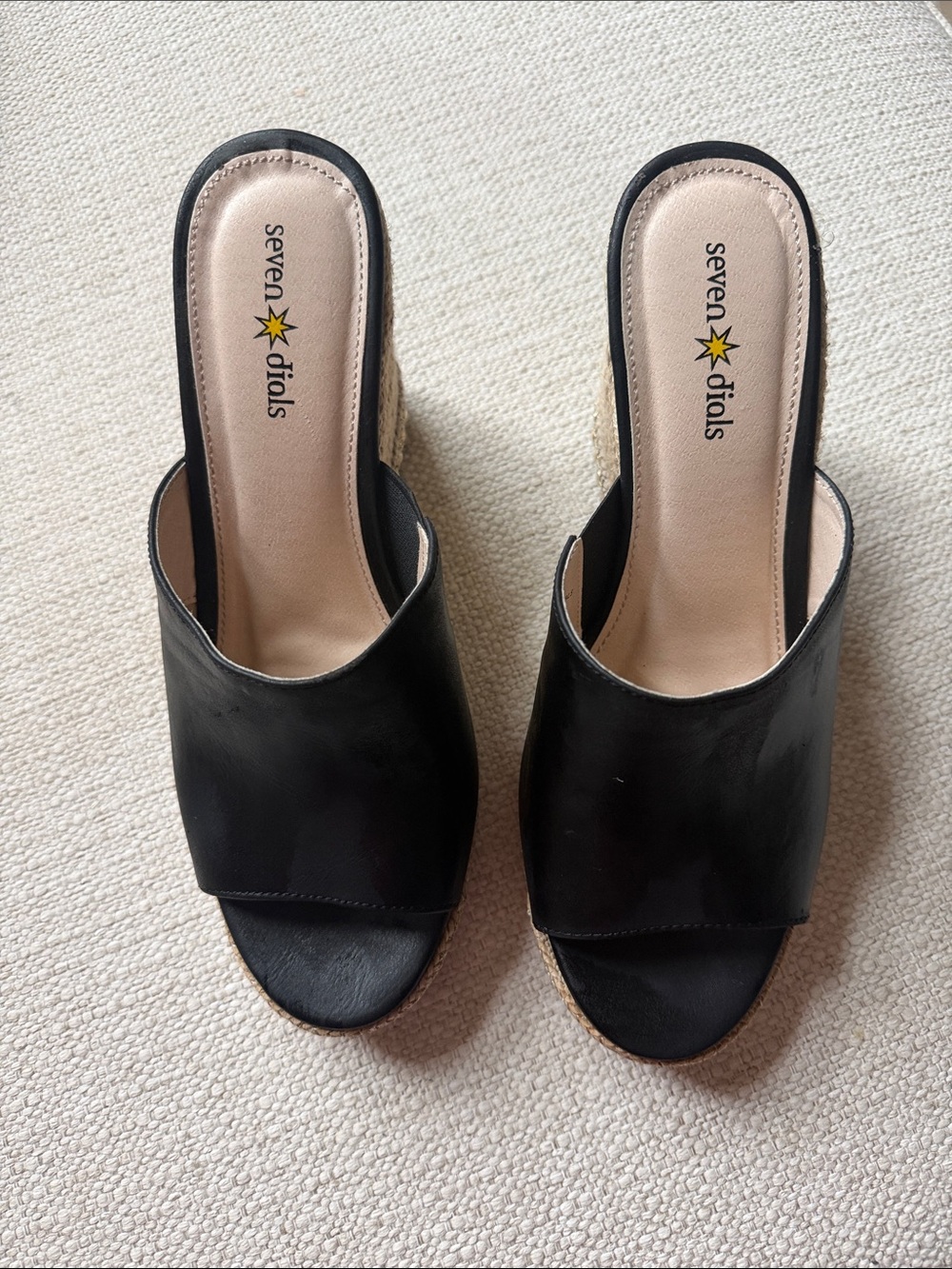 Seven Dials Black Open-Toe Slide Mules with Neutral Insole